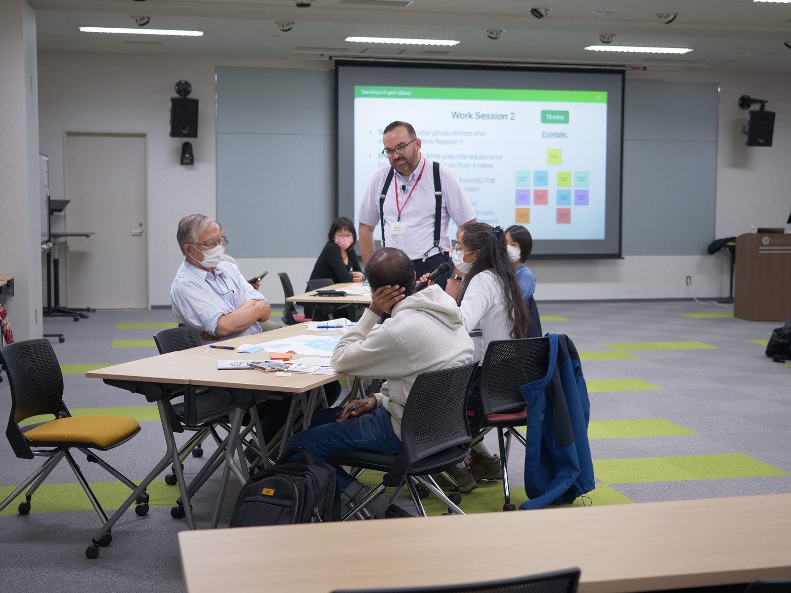 Michal Mazur facilitating a Teaching in English workshop with university staff.